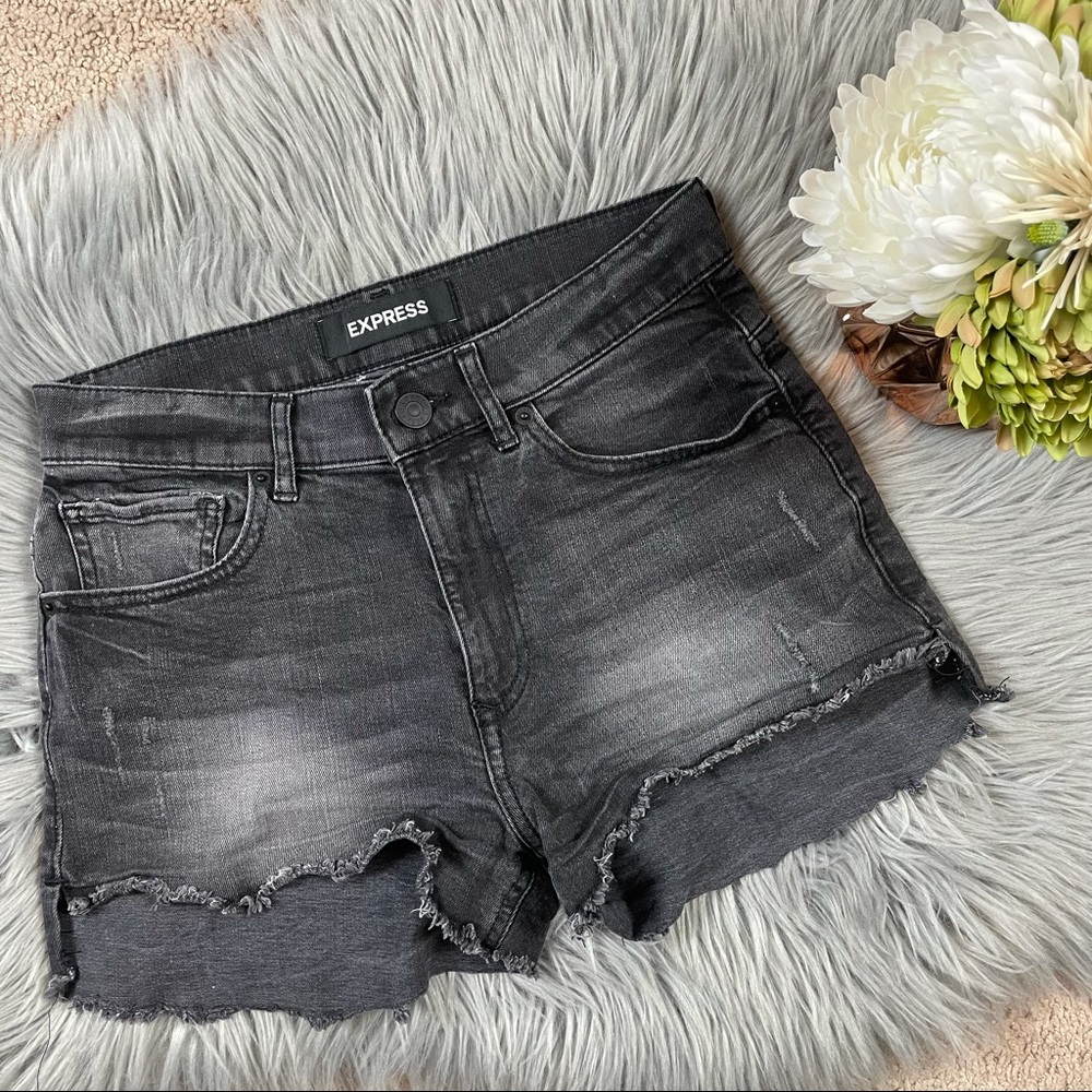 EXPRESS | shortie high rise | black wash shorts